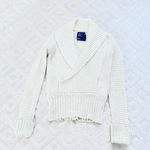 American Eagle Outfitters Sweaters - American Eagle ivory knit sweater SOLD